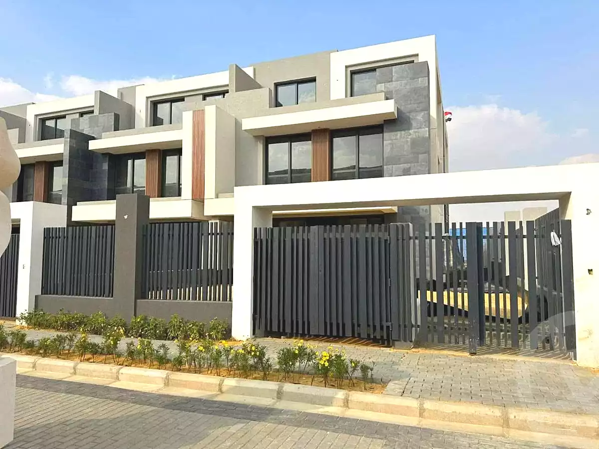 https://aqarmap.com.eg/en/listing/7221628-for-sale-cairo-new-cairo-compounds-el-patio-town-compound-la-vista