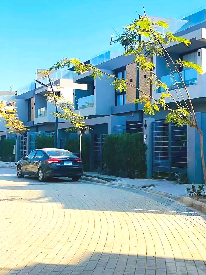 https://aqarmap.com.eg/en/listing/7221649-for-sale-cairo-new-cairo-compounds-el-patio-town-compound-la-vista