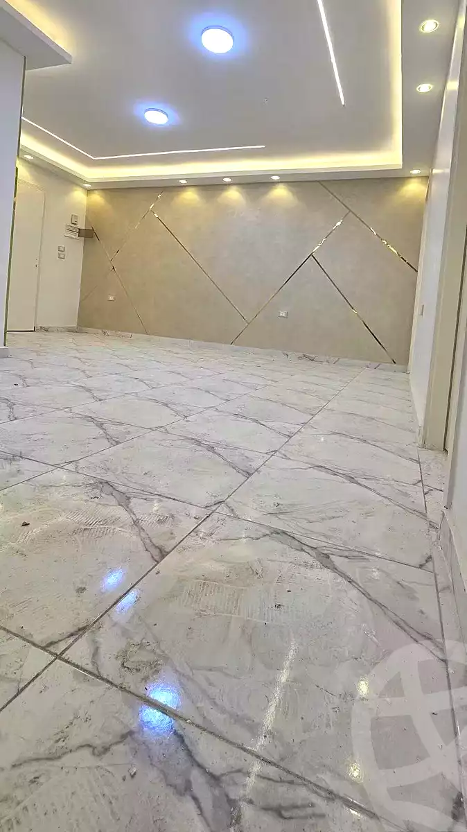 https://aqarmap.com.eg/ar/listing/7221810-for-sale-cairo-helwan-mohamed-sayed-ahmed-st