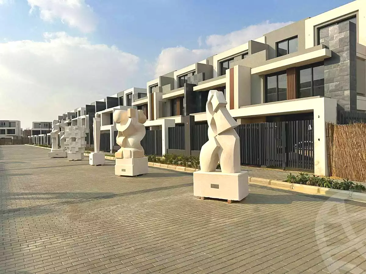 https://aqarmap.com.eg/en/listing/7222008-for-sale-cairo-new-cairo-compounds-el-patio-town-compound-la-vista