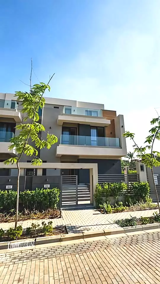 https://aqarmap.com.eg/ar/listing/7222793-for-sale-cairo-new-cairo-6th-settlement-compounds-el-patio-hills-compound-la-vista
