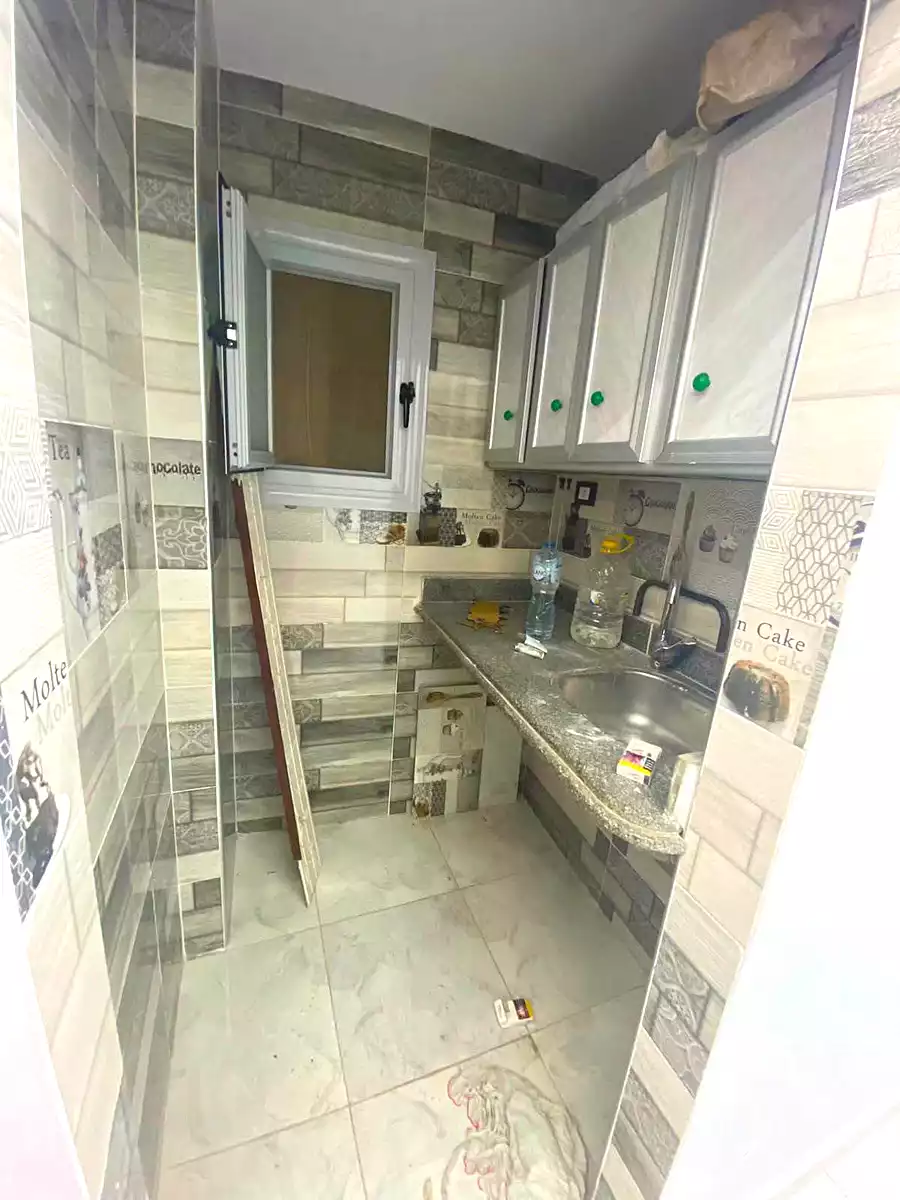 https://aqarmap.com.eg/ar/listing/7223438-for-sale-alexandria-bahray-el-anfoshy-sidi-yakout-st