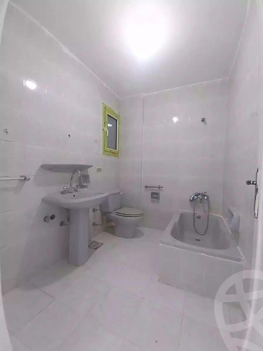 https://aqarmap.com.eg/ar/listing/7226121-for-sale-alexandria-al-agamy-shataa-el-nakheel