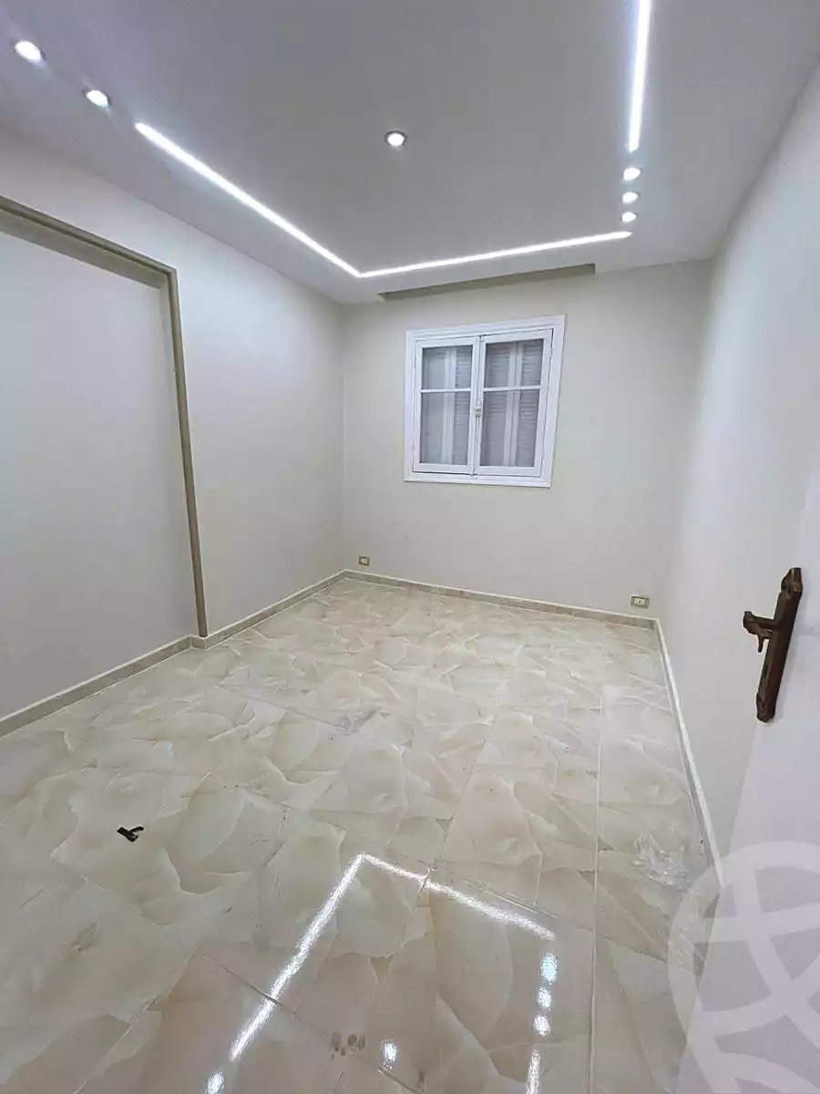 https://aqarmap.com.eg/ar/listing/7226240-for-sale-alexandria-lsywf-el-seyouf-bahri