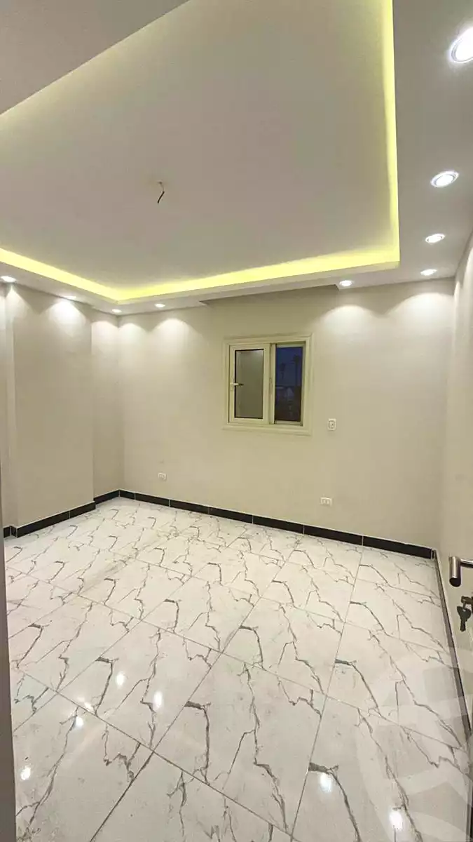 https://aqarmap.com.eg/ar/listing/7226264-for-sale-cairo-6th-of-october-el-ahyaa-neighborhood-3rd-al-hay-al-thalith-st