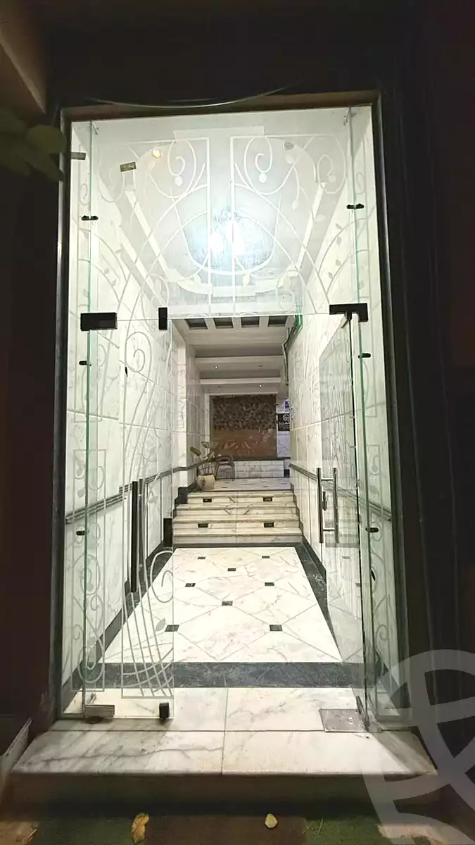 https://aqarmap.com.eg/ar/listing/7226264-for-sale-cairo-6th-of-october-el-ahyaa-neighborhood-3rd-al-hay-al-thalith-st
