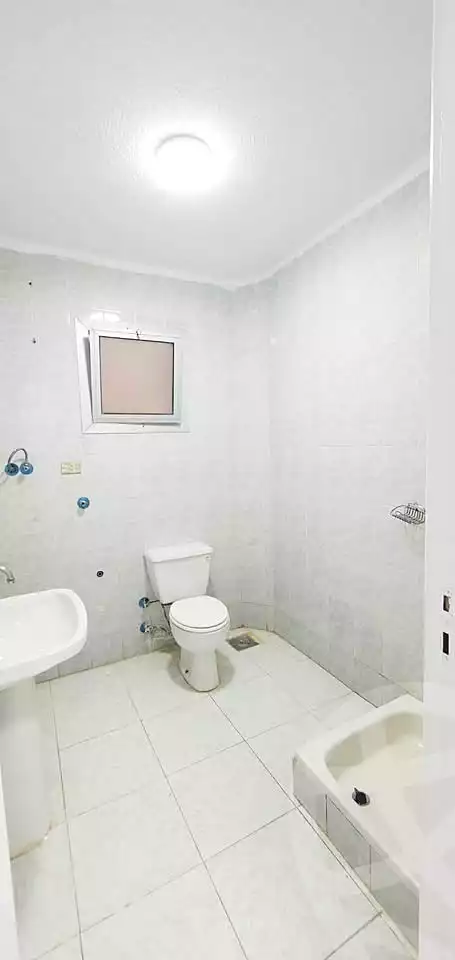 https://aqarmap.com.eg/ar/listing/7226557-for-sale-alexandria-al-agamy-shataa-el-nakheel