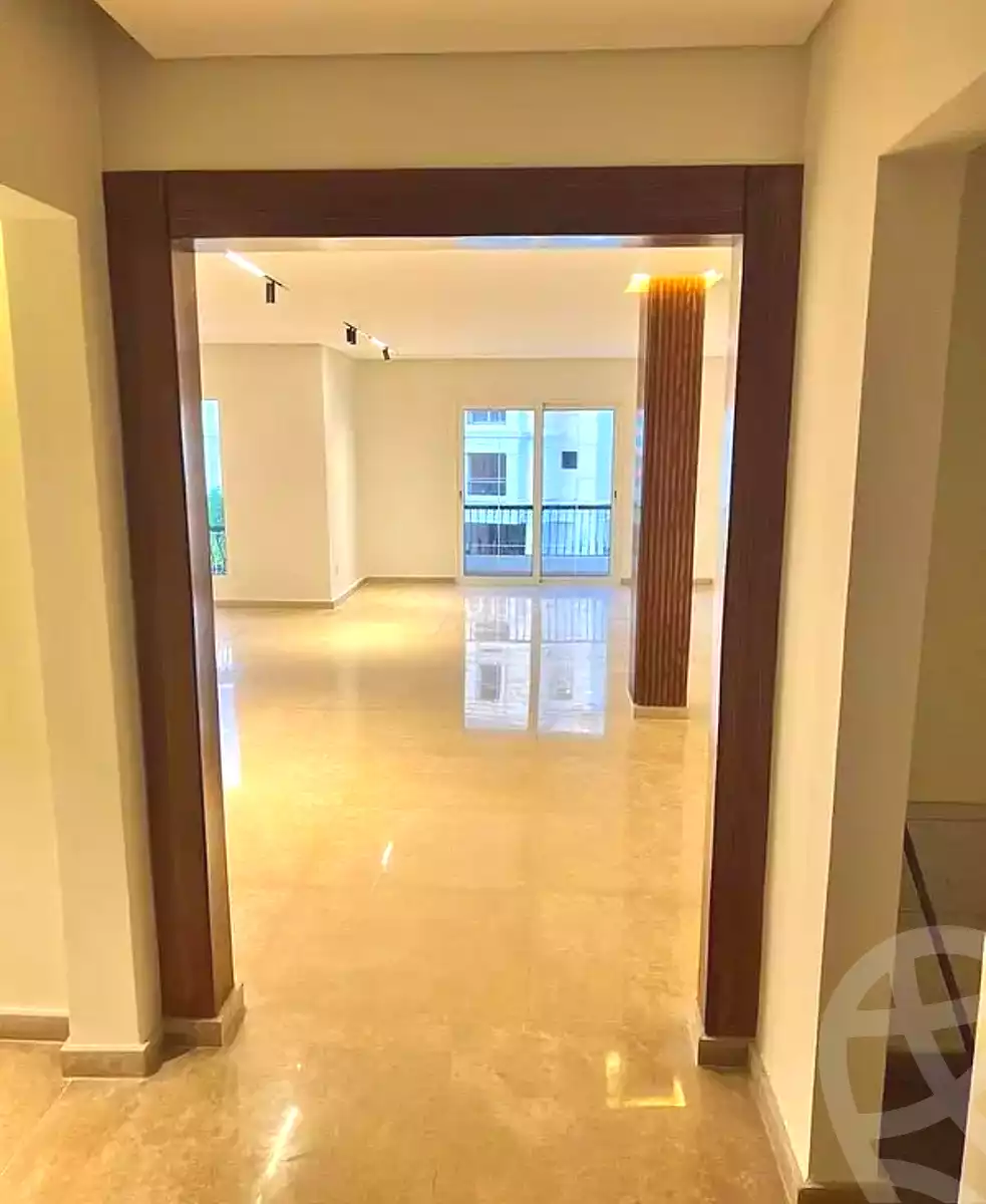 https://aqarmap.com.eg/ar/listing/7226618-for-sale-cairo-new-cairo-compounds-mountain-view-hyde-park