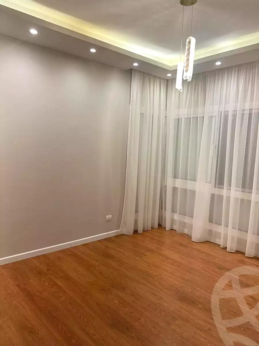 https://aqarmap.com.eg/en/listing/7226632-for-rent-cairo-new-cairo-compounds-hyde-park