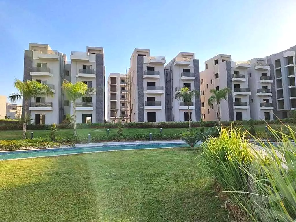 https://aqarmap.com.eg/ar/listing/7226843-for-sale-cairo-6th-of-october-hadaeq-october-compounds-sun-capital