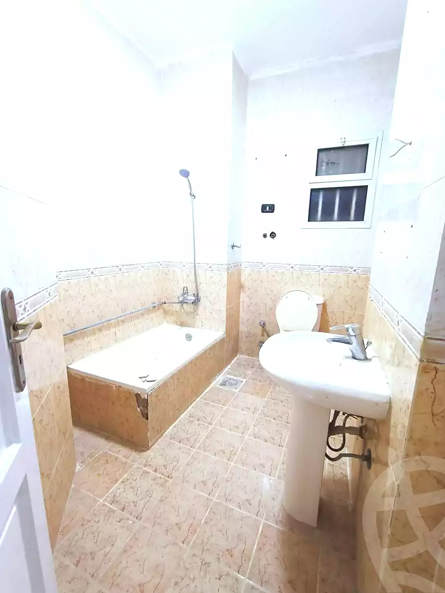 https://aqarmap.com.eg/en/listing/7228400-for-sale-alexandria-al-agamy-shataa-el-nakheel