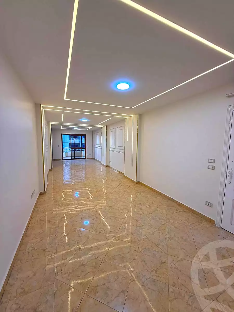 https://aqarmap.com.eg/ar/listing/7229295-for-sale-alexandria-sydy-bshr-sydy-bshr-bhry-shr-mhmwd-l-yswy