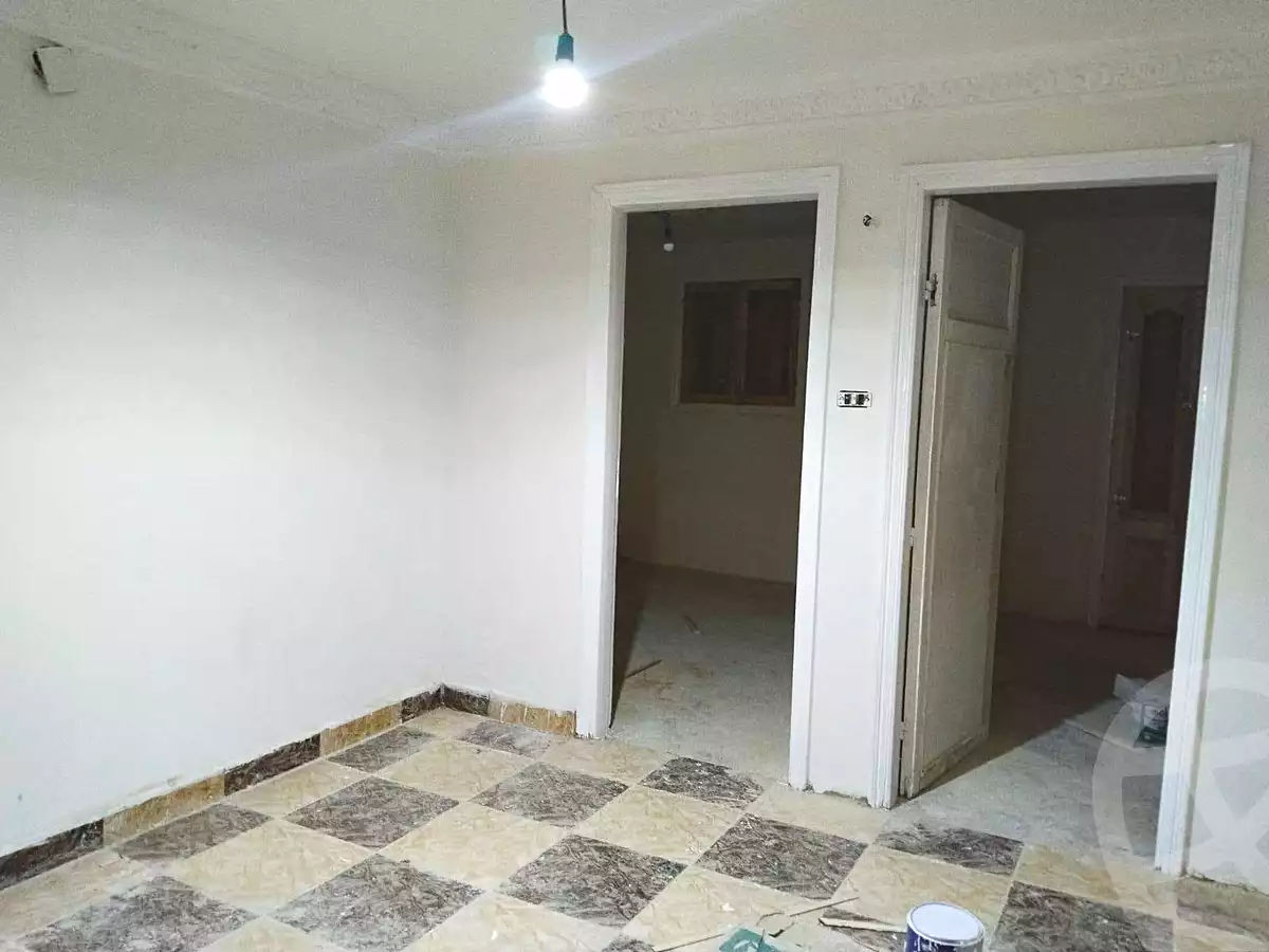 https://aqarmap.com.eg/ar/listing/7230517-for-sale-cairo-helwan-el-shareaa-el-sharby-st