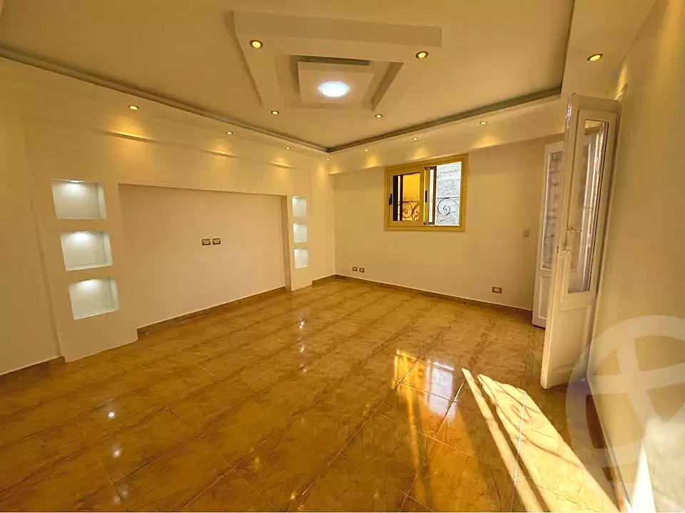 https://aqarmap.com.eg/ar/listing/7230662-for-sale-alexandria-sydy-bshr-sydy-bshr-bhry-shr-mhmwd-l-yswy
