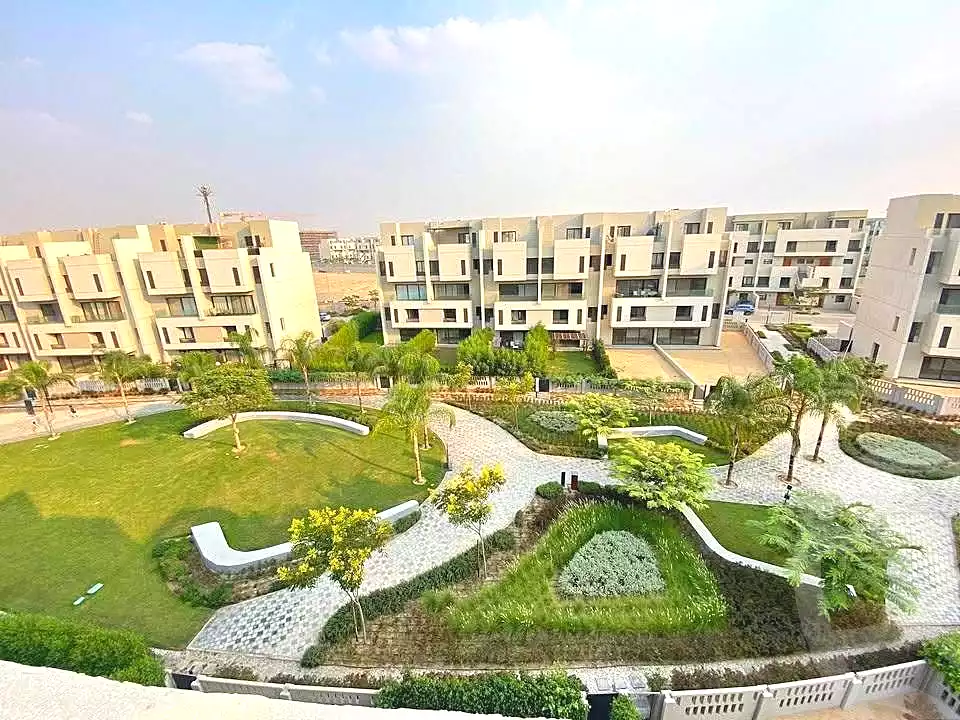 https://aqarmap.com.eg/ar/listing/7231351-for-sale-cairo-el-shorouk-compounds-al-burouj-compound-imkan