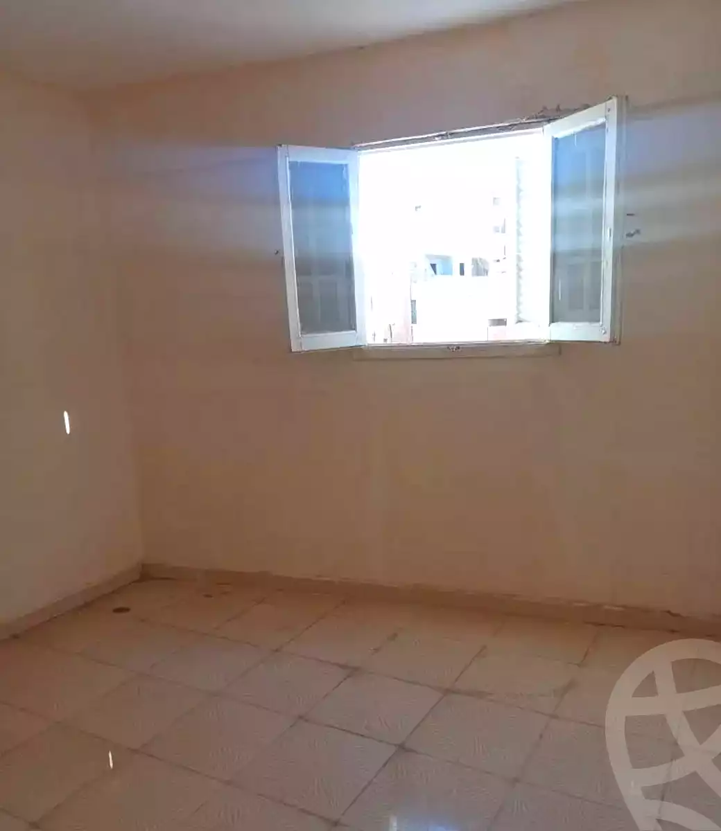 https://aqarmap.com.eg/en/listing/7232505-for-sale-alexandria-al-agamy-el-hanouvel-el-warsha-st