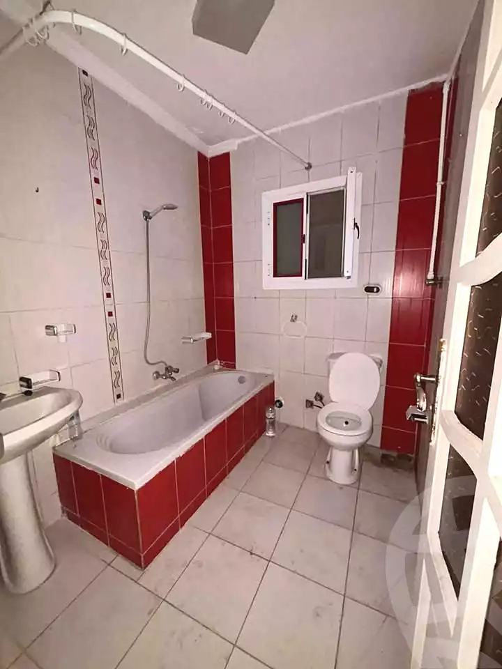 https://aqarmap.com.eg/en/listing/7232974-for-sale-alexandria-al-agamy-lbytsh-mohamed-el-fardi-st