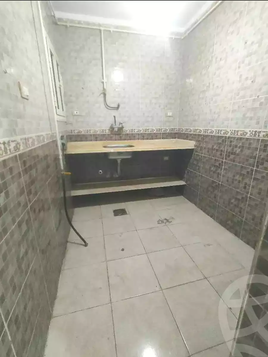 https://aqarmap.com.eg/ar/listing/7233000-for-rent-alexandria-el-mandara-alex-el-mandara-bahri-sidi-kamal-st