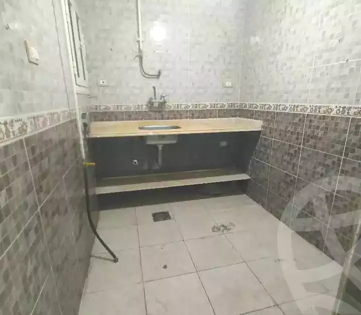 https://aqarmap.com.eg/en/listing/7233032-for-rent-alexandria-el-mandara-alex-el-mandara-bahri-sidi-kamal-st