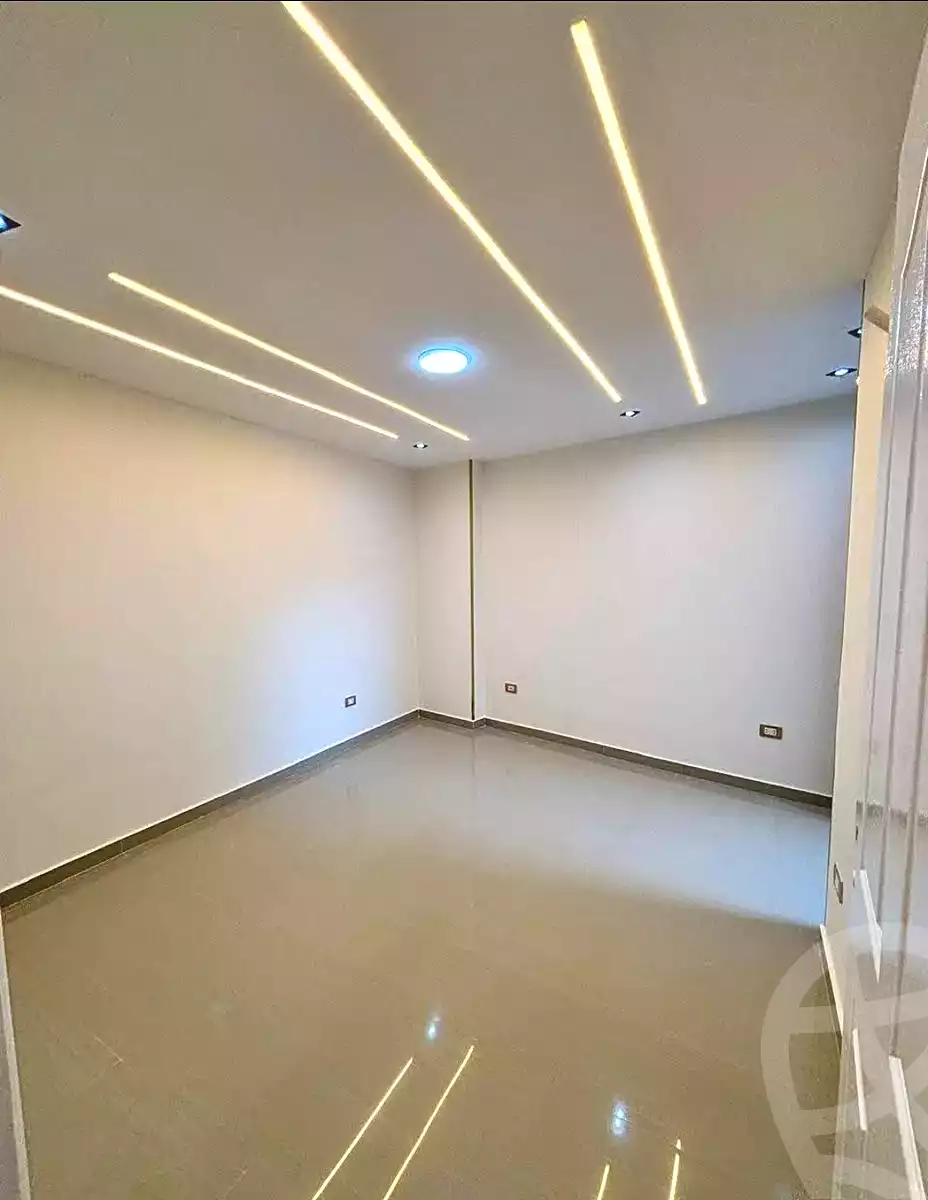 https://aqarmap.com.eg/ar/listing/7233046-for-sale-alexandria-sydy-bshr-sydy-bshr-bhry-shr-mhmwd-l-yswy