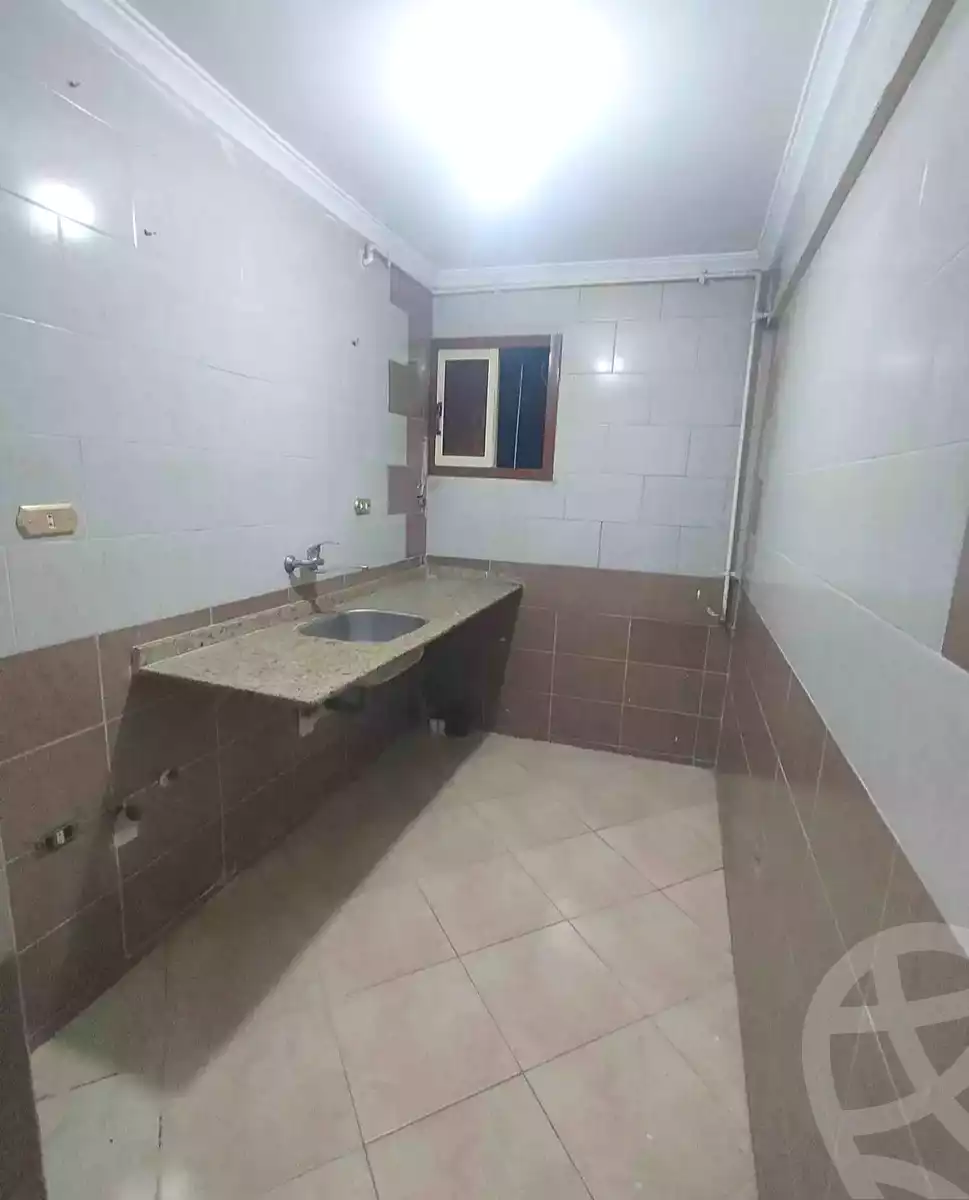 https://aqarmap.com.eg/ar/listing/7233084-for-sale-alexandria-new-miami-eskot