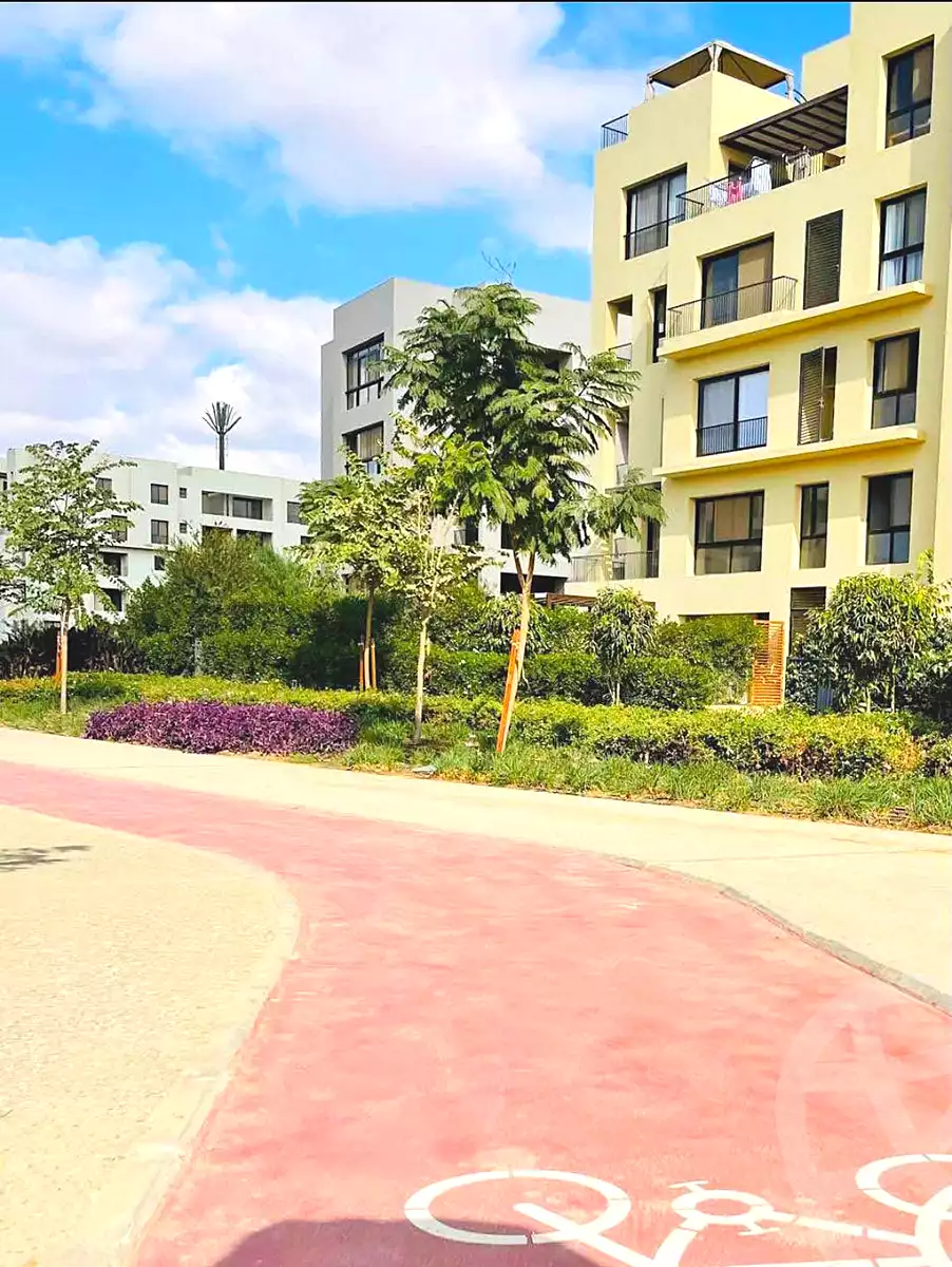 https://aqarmap.com.eg/ar/listing/7233367-for-sale-cairo-6th-of-october-hadaeq-october-compounds-o-west-club-yard-o-west