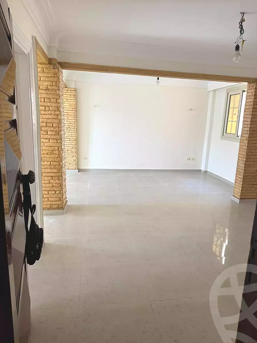 https://aqarmap.com.eg/en/listing/7230813-for-sale-alexandria-zezenia-ibrahim-el-attar-st