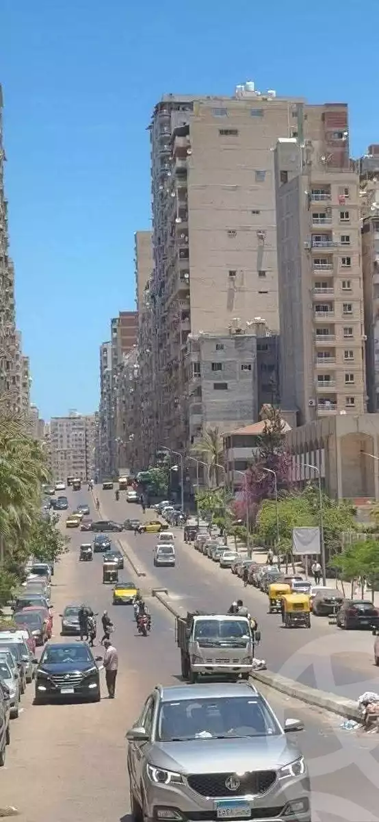 https://aqarmap.com.eg/ar/listing/7233671-for-sale-alexandria-sydy-bshr-sydy-bshr-bhry-shr-mhmwd-l-yswy