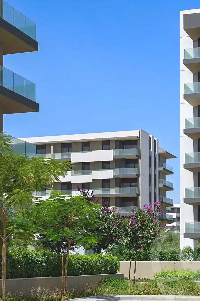https://aqarmap.com.eg/ar/listing/7233956-for-sale-cairo-el-shorouk-compounds-al-burouj-compound-imkan