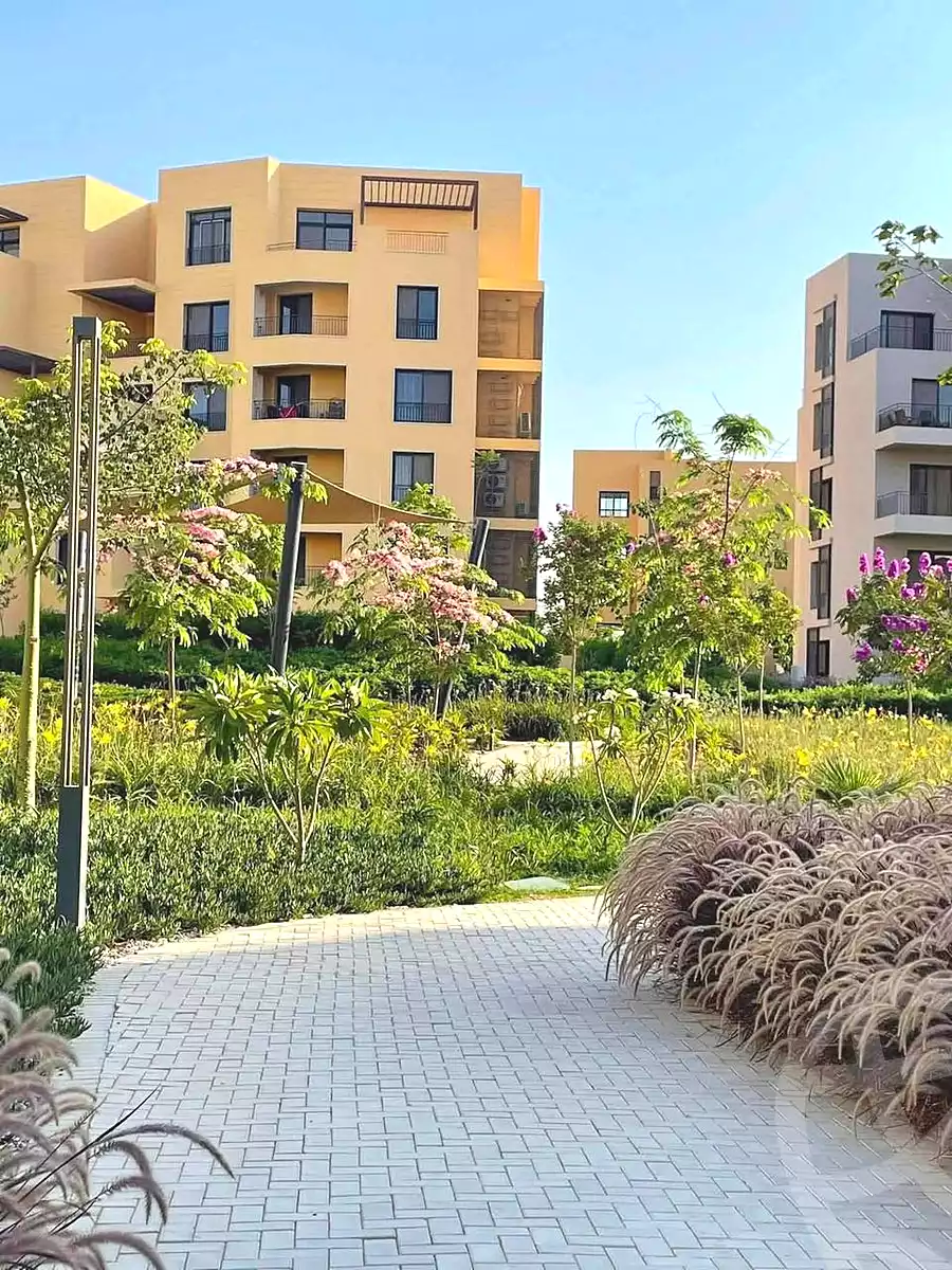 https://aqarmap.com.eg/ar/listing/7233965-for-sale-cairo-6th-of-october-hadaeq-october-compounds-o-west-club-yard-o-west