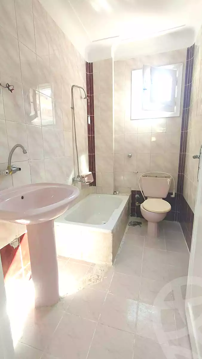 https://aqarmap.com.eg/ar/listing/7234353-for-sale-alexandria-al-agamy-shataa-el-nakheel