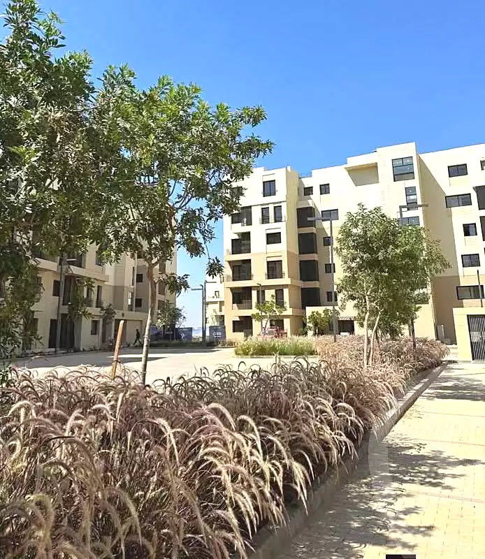 https://aqarmap.com.eg/ar/listing/7234161-for-sale-cairo-6th-of-october-hadaeq-october-compounds-o-west-club-yard-o-west