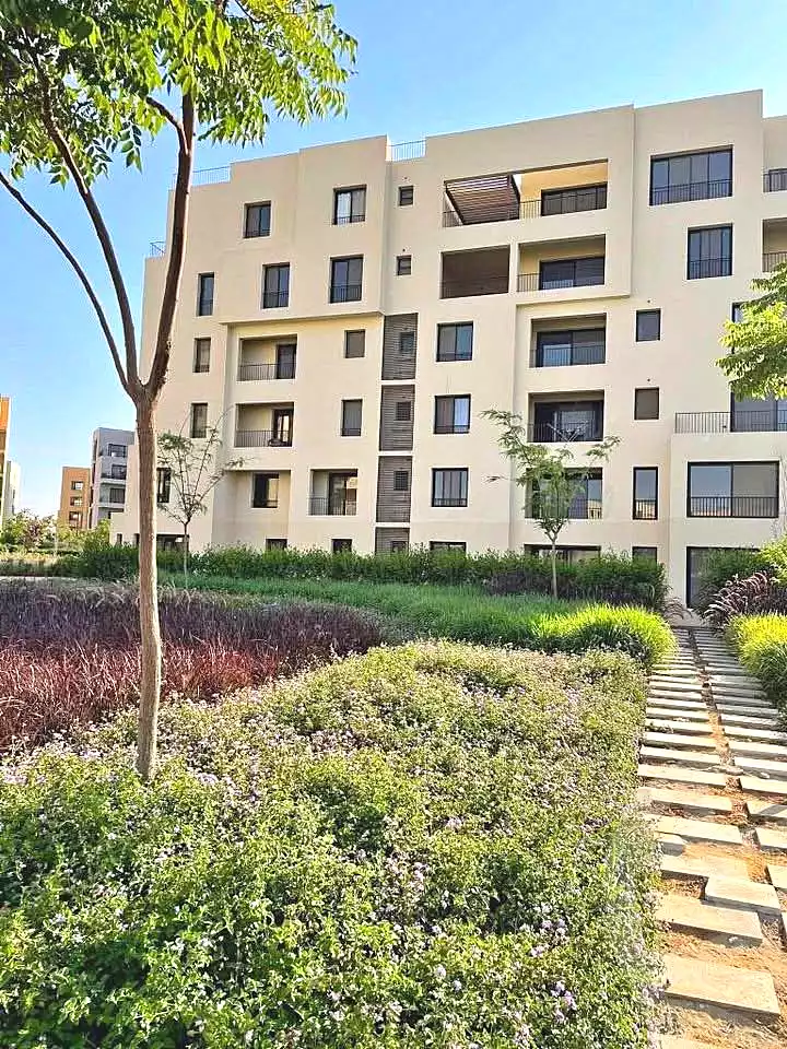 https://aqarmap.com.eg/ar/listing/7234169-for-sale-cairo-6th-of-october-hadaeq-october-compounds-o-west-club-yard-o-west