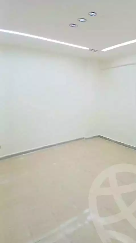 https://aqarmap.com.eg/ar/listing/7234846-for-sale-alexandria-alexandria-marsa-matrouh-rd