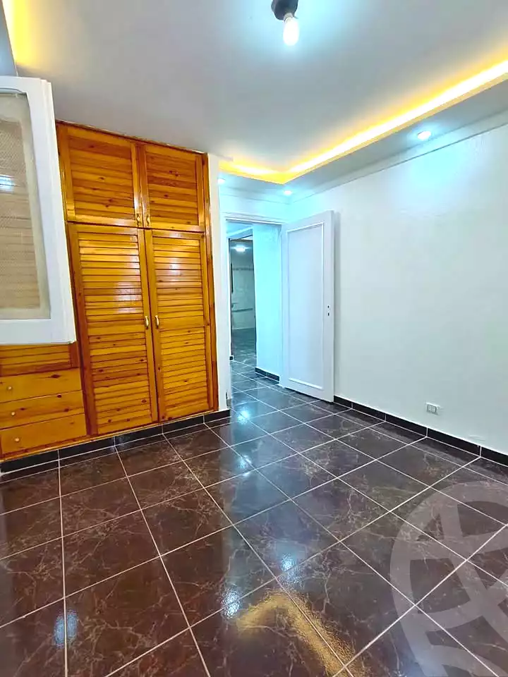https://aqarmap.com.eg/ar/listing/7235106-for-sale-alexandria-al-agamy-shataa-el-nakheel