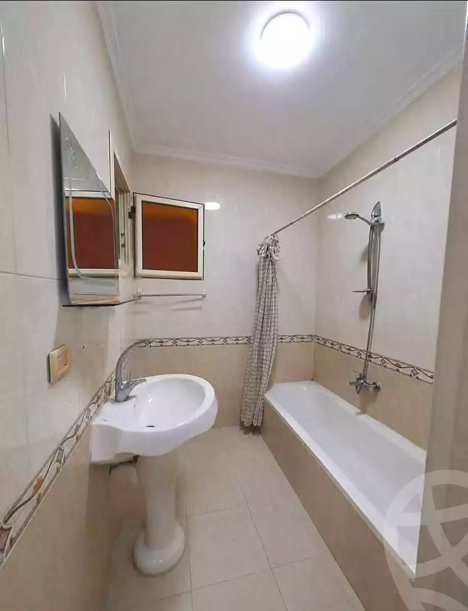 https://aqarmap.com.eg/en/listing/7235822-for-sale-alexandria-moharram-bey-tryq-qn-lswys