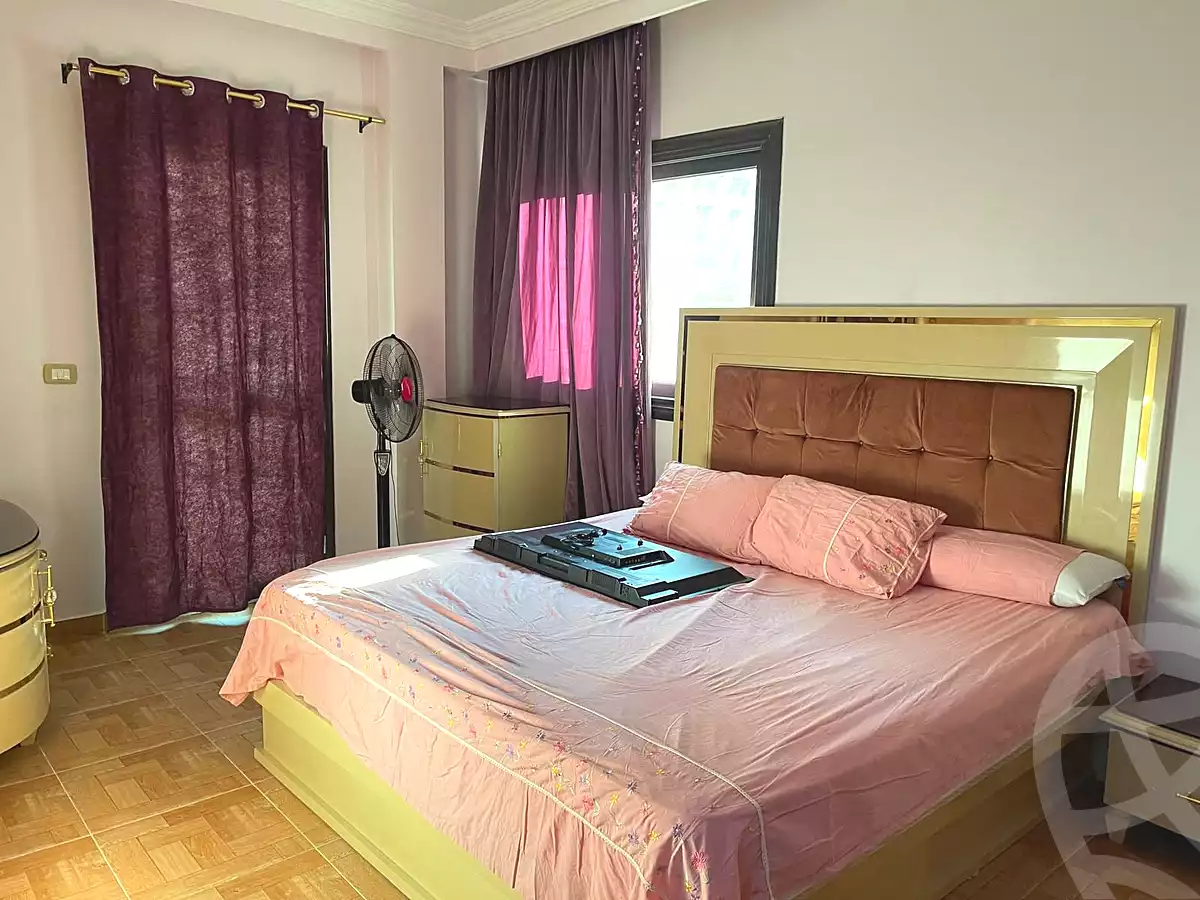 https://aqarmap.com.eg/ar/listing/7236396-for-sale-cairo-6th-of-october-hadaeq-october-compounds-el-fardoos-city