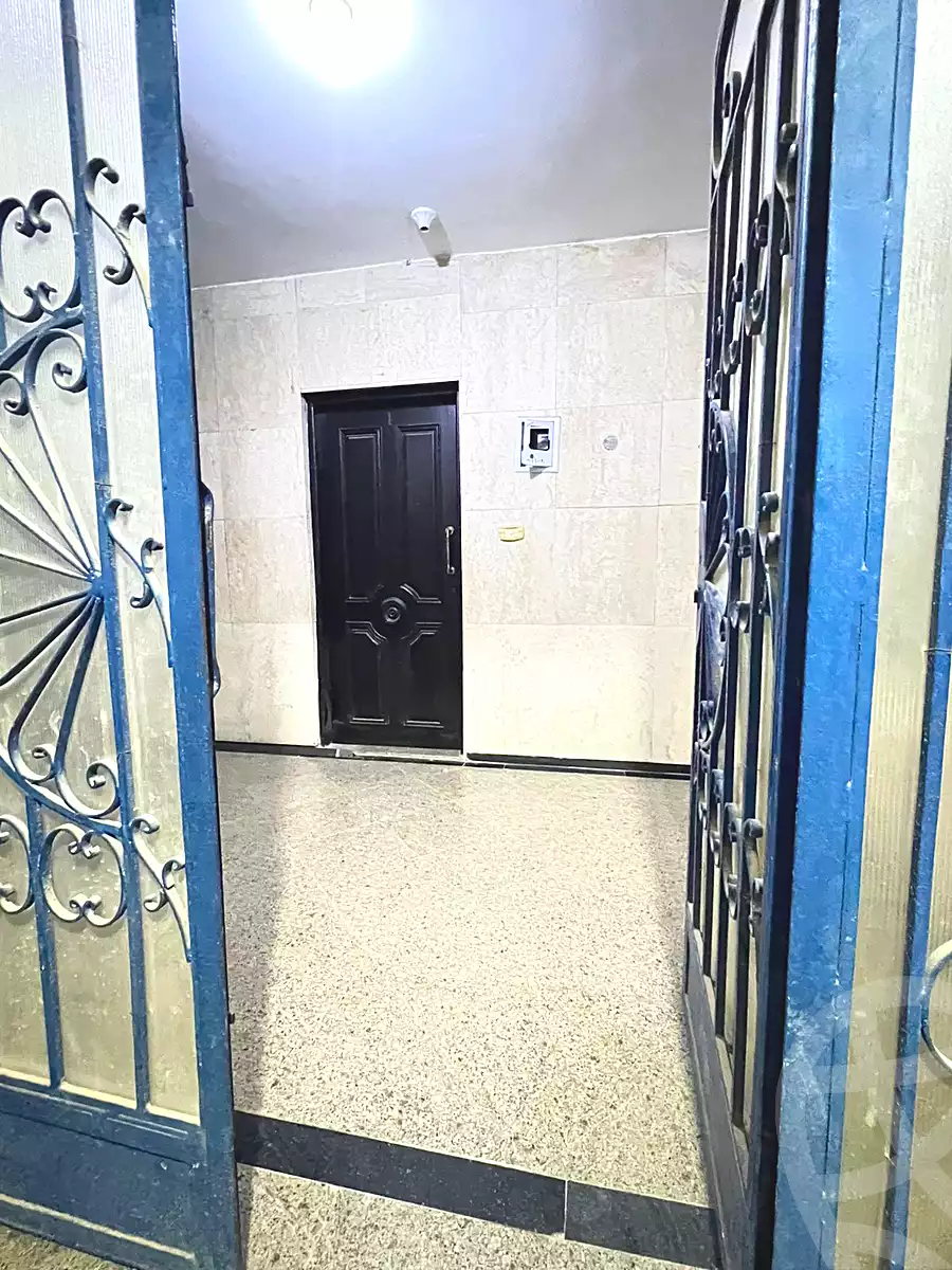 https://aqarmap.com.eg/ar/listing/7236588-for-rent-cairo-6th-of-october-el-ahyaa-neighborhood-4th-neighbourhood-1