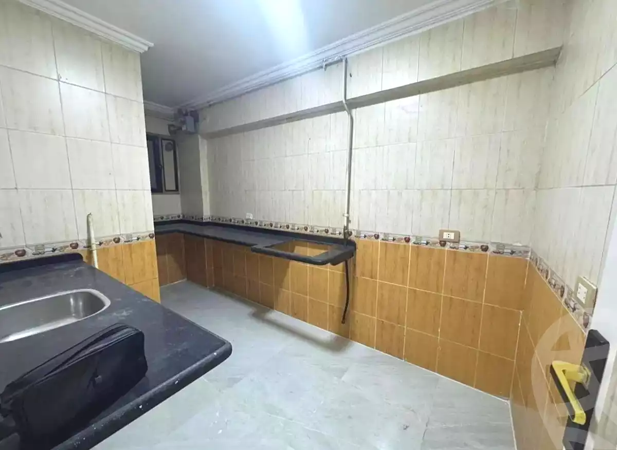 https://aqarmap.com.eg/en/listing/7236670-for-sale-alexandria-el-asafra-l-sfr-bhry
