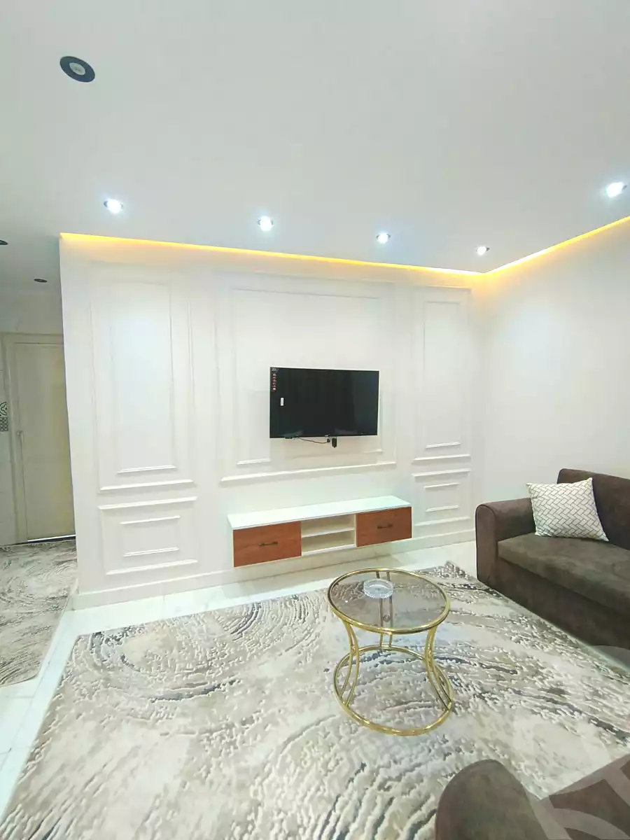 https://aqarmap.com.eg/ar/listing/7236739-for-rent-cairo-6th-of-october-el-ahyaa-neighborhood-1st-eighth-neighborhood