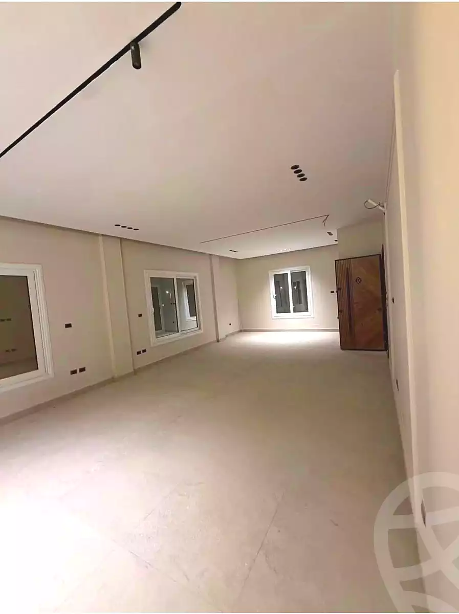 https://aqarmap.com.eg/ar/listing/7236758-for-sale-cairo-el-sheikh-zayed-city-el-hay-elthaleth-lhy-lthlth