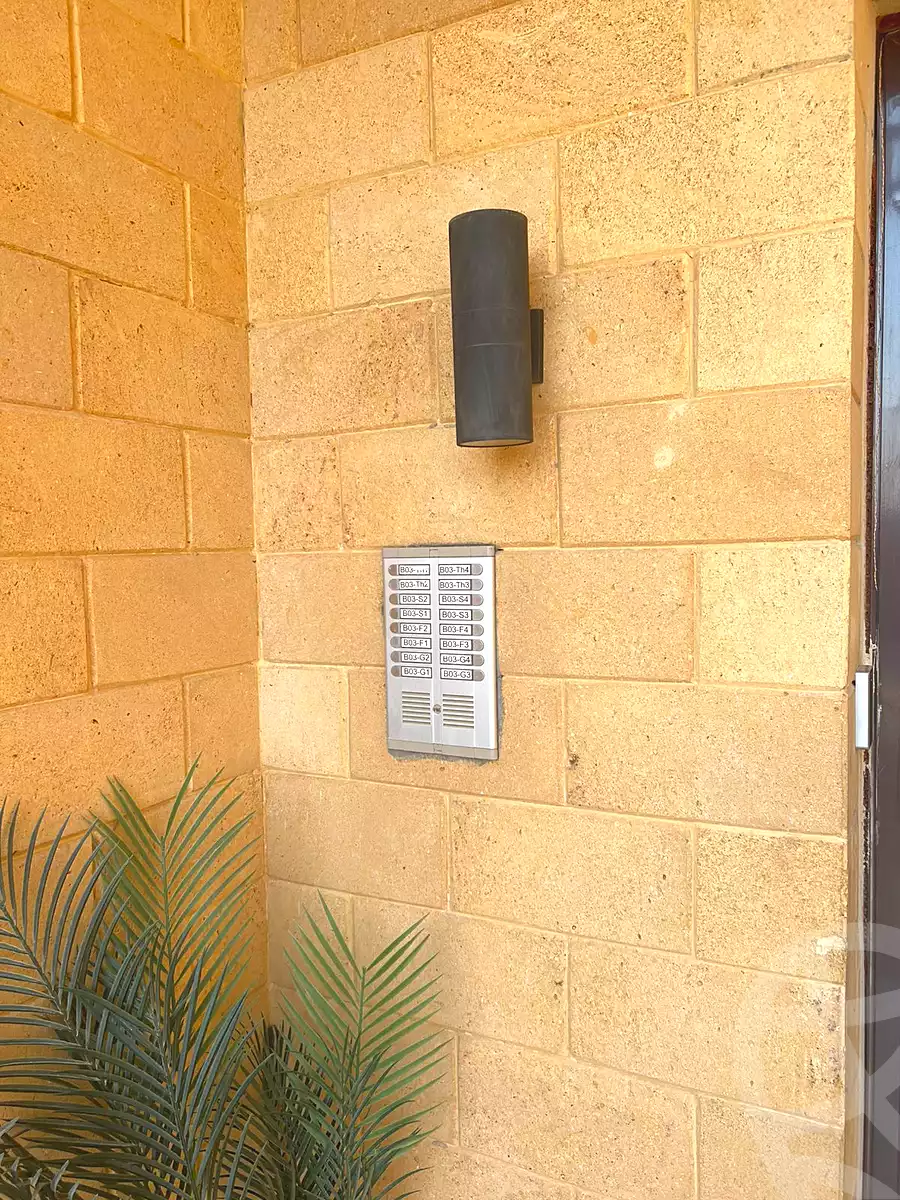 https://aqarmap.com.eg/ar/listing/7236767-for-sale-cairo-el-sheikh-zayed-city-compounds-greens