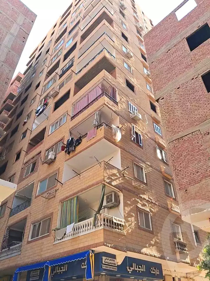 https://aqarmap.com.eg/ar/listing/7236769-for-sale-cairo-helwan-hadayek-helwan-nile-corniche-st