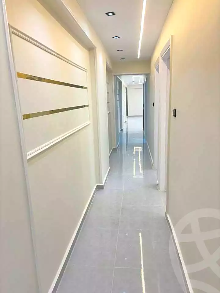 https://aqarmap.com.eg/ar/listing/7236914-for-sale-alexandria-sydy-bshr-sydy-bshr-bhry-gamal-abd-el-nasir-st