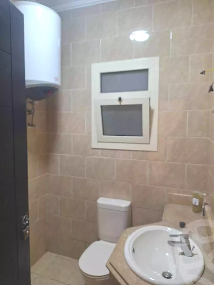 https://aqarmap.com.eg/ar/listing/7236991-for-rent-cairo-el-sheikh-zayed-city-compounds-dh-drys