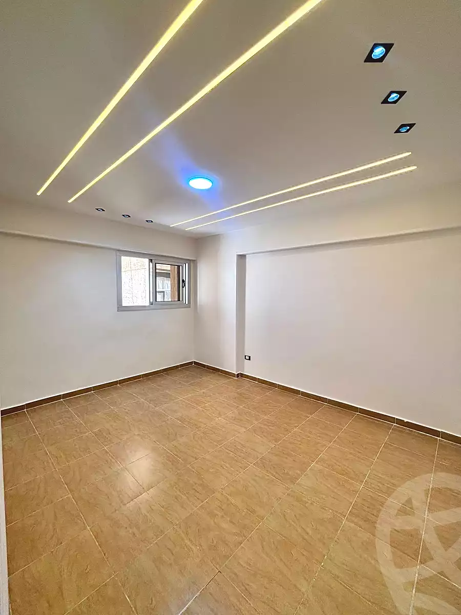 https://aqarmap.com.eg/ar/listing/7237271-for-sale-alexandria-el-asafra-shr-45