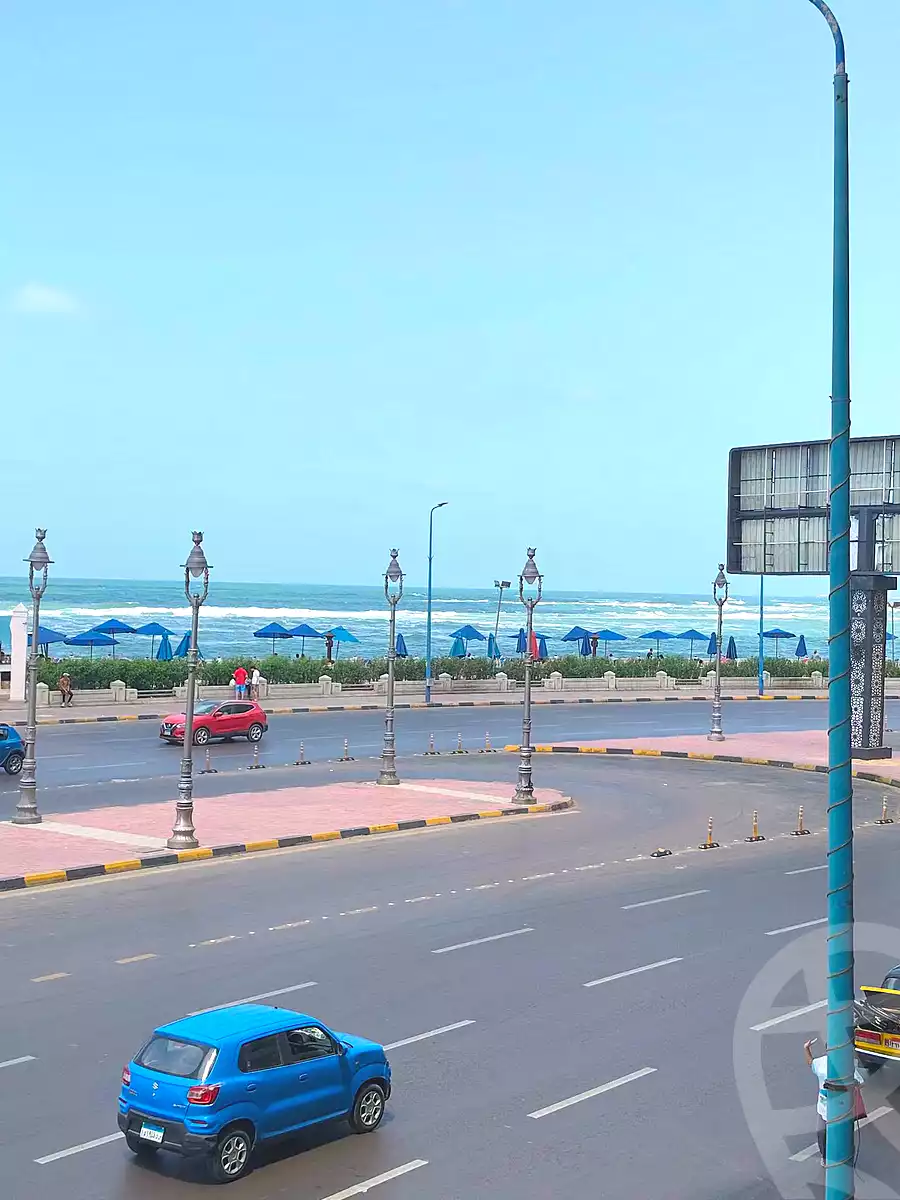https://aqarmap.com.eg/ar/listing/7237309-for-sale-alexandria-el-asafra-l-sfr-bhry-el-geish-rd