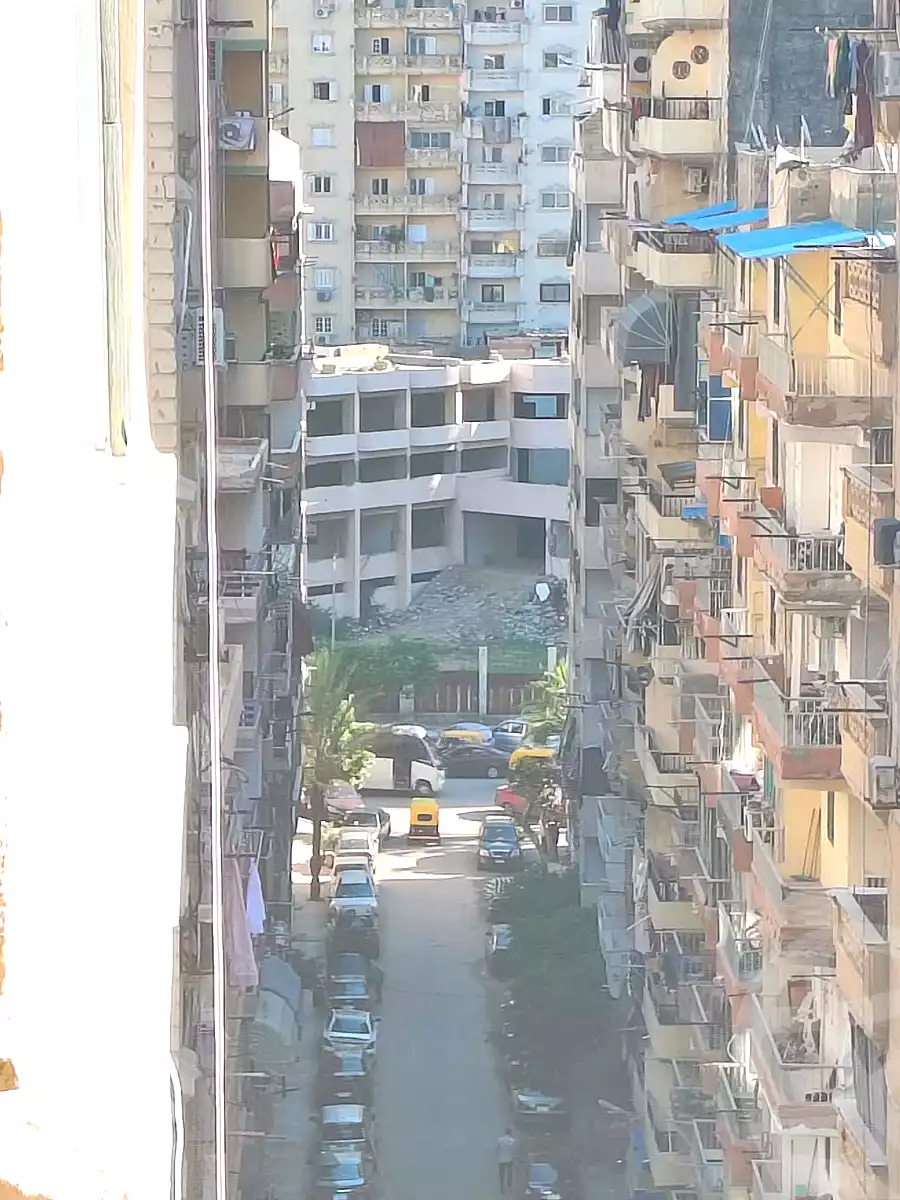https://aqarmap.com.eg/ar/listing/7237313-for-sale-alexandria-sydy-bshr-sydy-bshr-bhry-shr-mhmwd-l-yswy