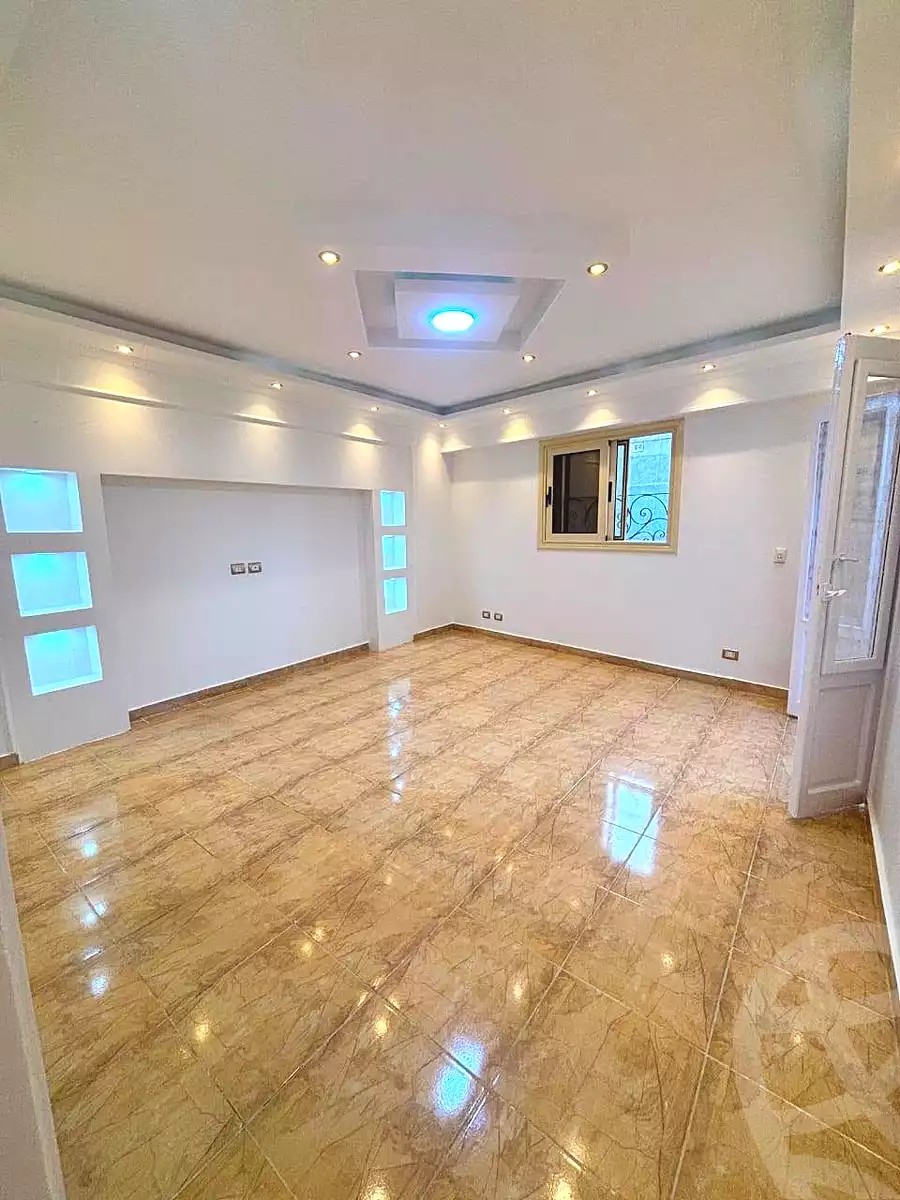 https://aqarmap.com.eg/ar/listing/7237387-for-sale-alexandria-sydy-bshr-sydy-bshr-bhry-shr-mhmwd-l-yswy