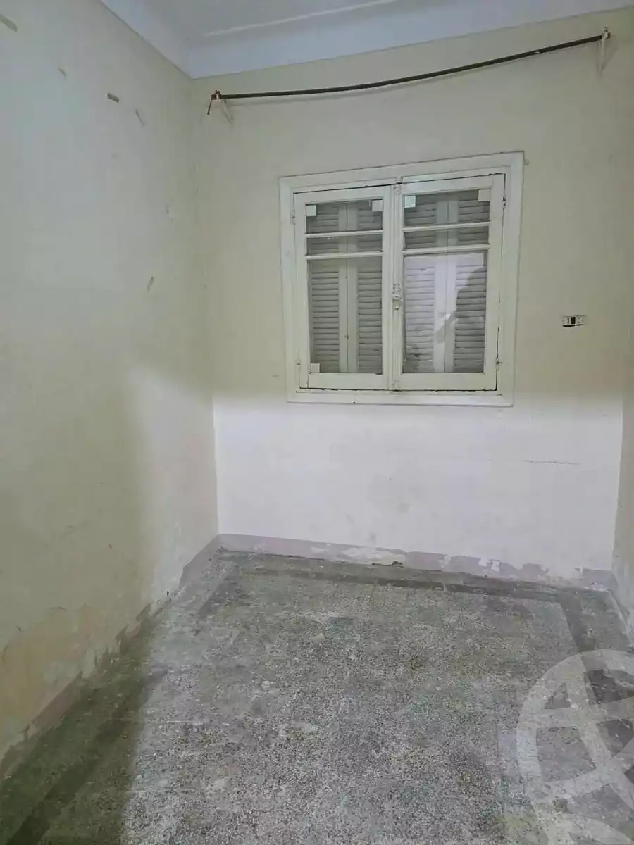 https://aqarmap.com.eg/ar/listing/7237426-for-sale-alexandria-moharram-bey-moharram-bek-st